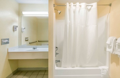Clayton Hotel | Americas Best Value Inn Clayton