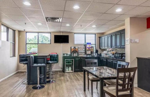 Opelika Cabin | Americas Best Value Inn Opelika