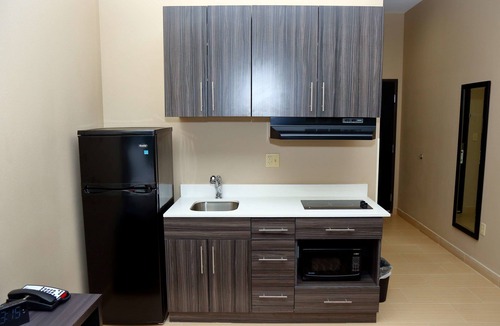 Prairieville Hotel | Americas Best Value Inn & Suites Prairieville