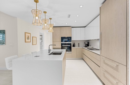 Sugar Sands Condo | AMRIT SPRING/SUMMER SPECIAL! Luxury Beachfront Resort/Condo 3/3