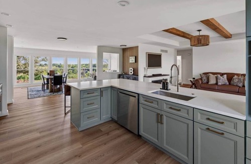 Bardstown House | Angel Share Overlook: Speakeasy, Sauna & Sunsets