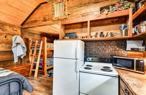 Abbeville Apartment | Angler’s Getaway! ‘Rustic Cabin’ on Lake Eufala