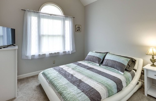 Oxford House | Anniston Vacation Rental: Fenced Yard & BBQ Grill!