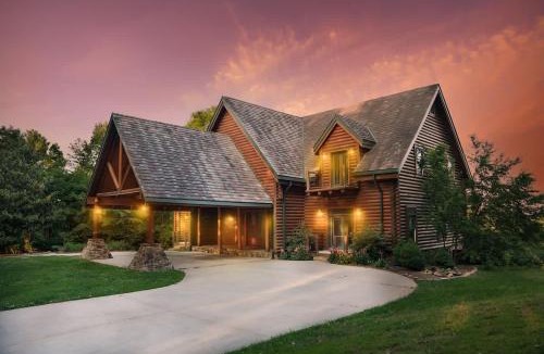 Banks County House | Apple Pie Lodge - Modern Luxury