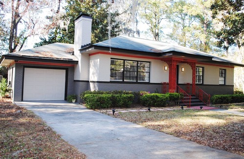 Thunderbolt House | Artistic Dreams FRESH RENOVATION