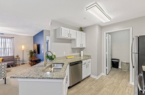 Athens Apartment | Athens Group Stay near UGA, Pool + Gym & Bear Hollow Zoo, Sleeps 8 + Free WiFi
