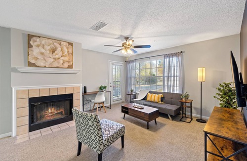 Athens Apartment | Athens Haven. Gated, pool, gym, near UGA!