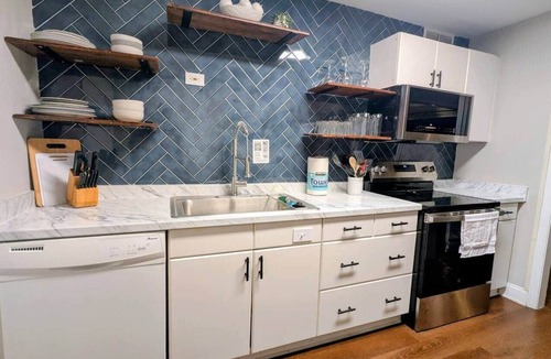 Peachtree Center Apartment | ATL City Escape: Work & Play