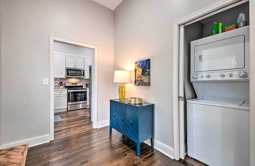 Church Street House | Atlanta Retreat w/Deck in Greenbriar Area!