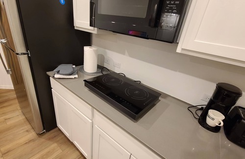 Buda House | Attached 1 Bedroom Private Suite