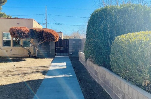 Lancaster Apartment | AV Studio 54 - Private Retreat - Fire Pit Patio - Walk to The BLVD