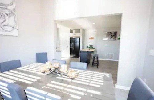 Burlington House | Avalon Paradise