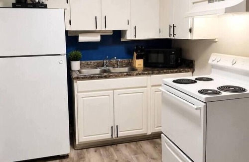 Anderson Apartment | Azure Escape| 5 mins to Anmed|Elements Collection