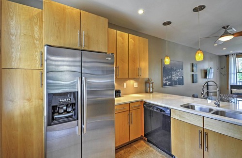 Cabbagetown Condo | Balcony, Above Bakery: Chic Cabbagetown Loft!