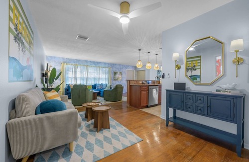 Walsingham House | Basketball | Pickleball | Pool | Movie & Game Room