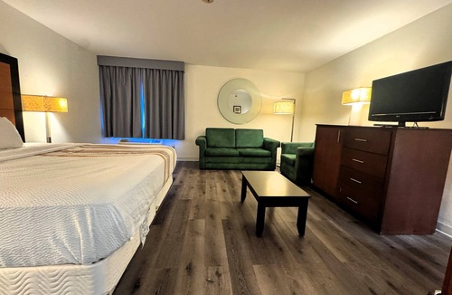 Meridian Hotel | Baymont by Wyndham Meridian