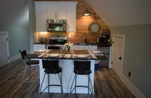 Sharpsburg Apartment | Bayview at Clearwater. The most beautiful view on the lake!
