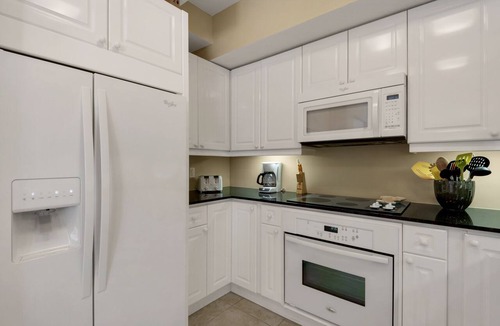 Sugar Beach Condo | Beach Colony West 6D 3BR/3BA Gulf Front w/Beach Chair Service