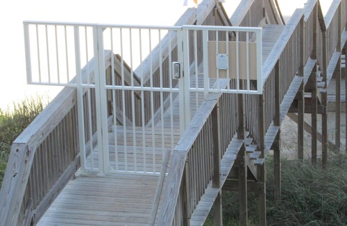 Ormond Beach Condo | Beach Front Ocean View Gold Crown Rsrt 2/2 Sleeps 6 AVAILABLE MAY 31-JUN 7 '24