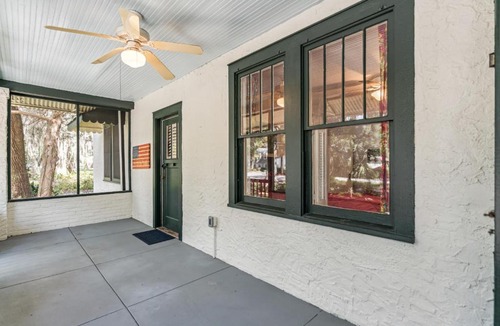 Saint Simons Island Villa | Beach Music - Charming St Simons Island Beach Cottage - Steps to Village!