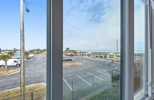 Crescent Beach Condo | Beacher's Lodge Studio Suite with onsite front desk and staff