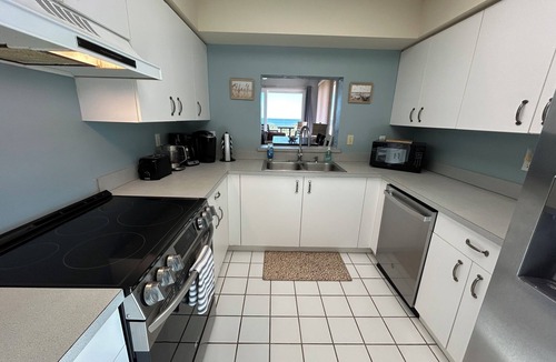 Palm Coast Condo | Beachfront Condo- Panoramic Ocean View from Wraparound Balcony, POOLS Pickleball