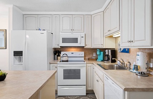 Folly Field Condo | Beachfront Resort King Suite Super Clean Many Extras Plus Resort Amenities