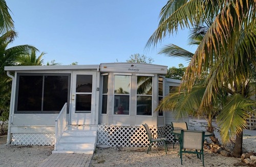 Key Largo Cottage | Beachfront Retreat w Pool, Boat Ramp & Dock Rental