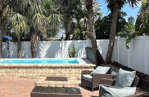 New Smyrna Beach House | Beachside 3bedroom home plus studio & a big swim spa in awesome New Smyrna Beach