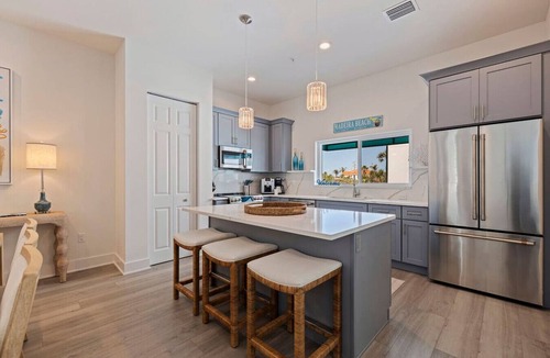 Madeira Beach Villa | Beachside Bliss | Rooftop Gulf Views & Fun Vibes