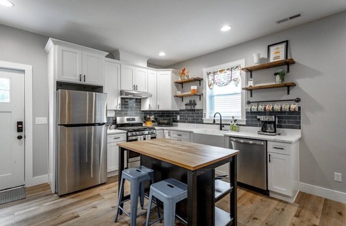 Chattanooga Valley Apartment | Bear Cottage - Cozy Basement Apartment w/views!