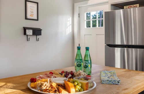 Chattanooga Valley Apartment | Bear Cottage - Cozy Basement Apartment w/views!