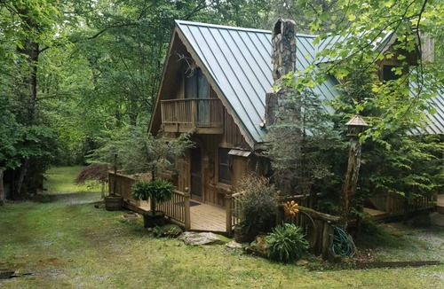 Scaly Mountain House | Bear Gone Fishing- Cool Down in the Creek! Mins to Highlands