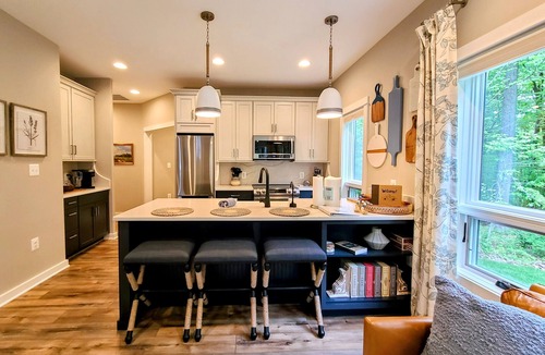 Leesburg Cottage | Bear Mountain Cottage