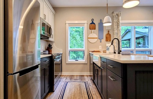 Leesburg Cottage | Bear Mountain Cottage