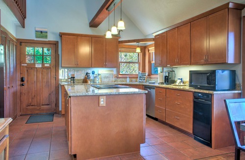Gerton House | Bearwallow Cottage | Mountain Cottage with Hiking, Biking, and Views!