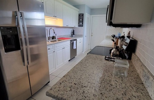 Riviera Beach House | Beautiful 3 bedroom house 5 mins from Singer Island Beach!