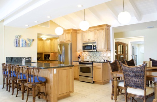 Islamorada House | Beautiful 7 BR estate in Islamorada, FL keys, with pool, dockage, & sandy beach!