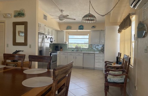 Lower Matecumbe Beach House | Beautiful Beach House directly ON the beach