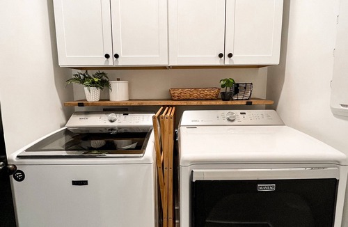 Auburn Cottage | Beautiful cozy cottage located within walking distance to Jordan-Hare Stadium