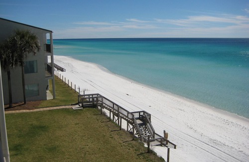 Santa Rosa Beach Condo | Beautiful Gulf Front Views !