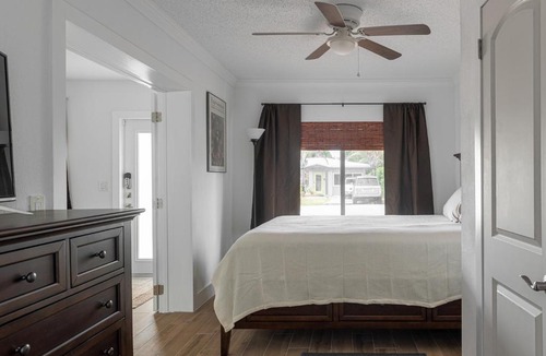 North Andrews Gardens House | Beautiful Home with Pool close to Wilton Manors