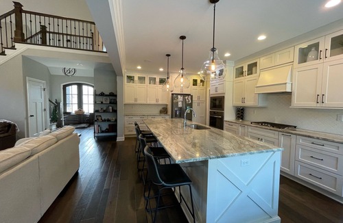 Buechel House | Beautiful home with pool & home gym! Just 20 min to Ky Derby & Downtown!