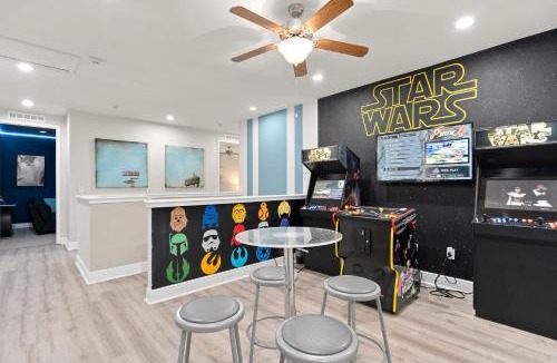 Historic Downtown Kissimmee House | Beautiful Home With Private Pool, Media & Game Room Near Disney With Waterpark And Resort Access At Encore Resorts Reunion - 210Cl