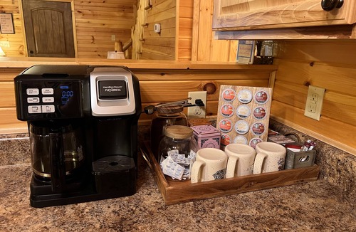 Pittsburg Cabin | Beautiful Lake Front Cabin with Private Dock