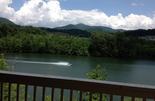 Hiawassee House | Beautiful lake front house, pool table, and fire pit, kayaks,Fall price discount