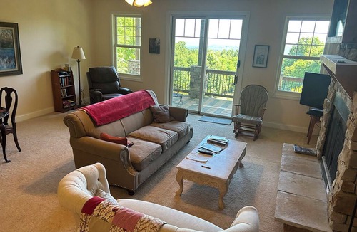 Hendersonville House | Beautiful Long Range Mountain Views, Minutes from Downtown Hendersonville, NC