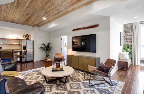 Historic District - North Condo | Beautiful Luxury Condo in Downtown Savannah