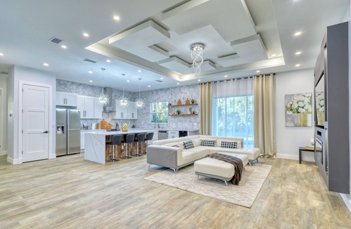 North Port Villa | Beautiful Luxury Modern House!