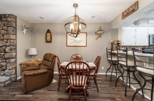 Mount Ida Condo | Beautiful Mountain Harbor Lake Ouachita Condo Remodel 2023 Dining Fishing Spa